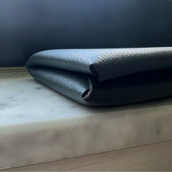 Hermes Verso Calvi Cardholder - Picture 8 of 11